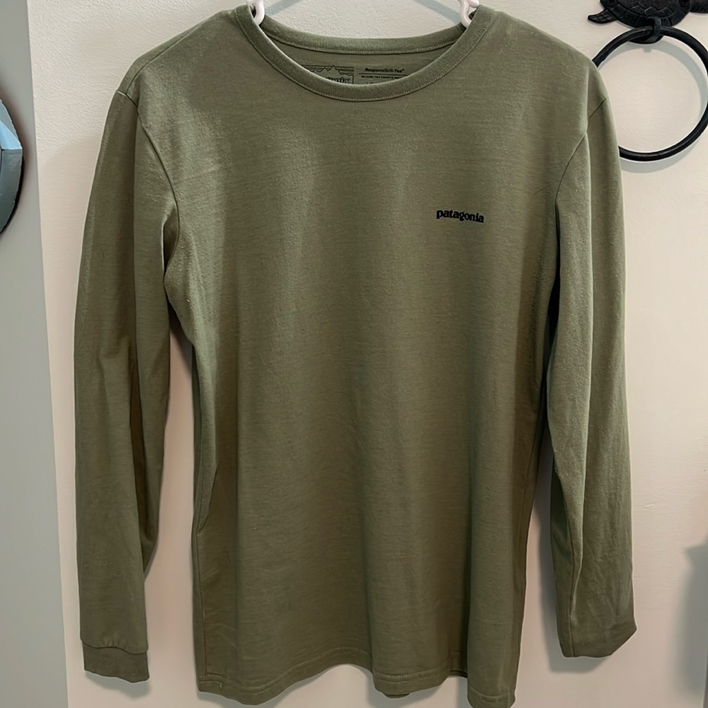 Patagonia long sleeve shirt